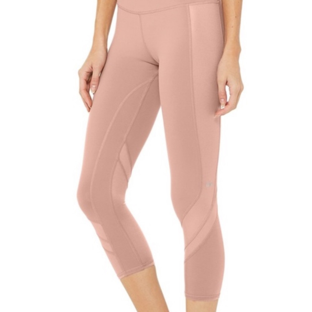 Alo Yoga Elevate Capri / Crop IN DUSTY ROSE NWOT